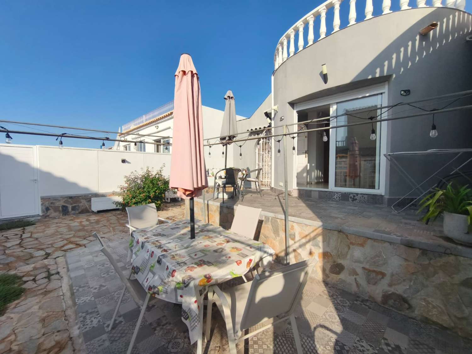 Espaciosa casa independiente de 3 habitaciones en el corazón de La Florida
