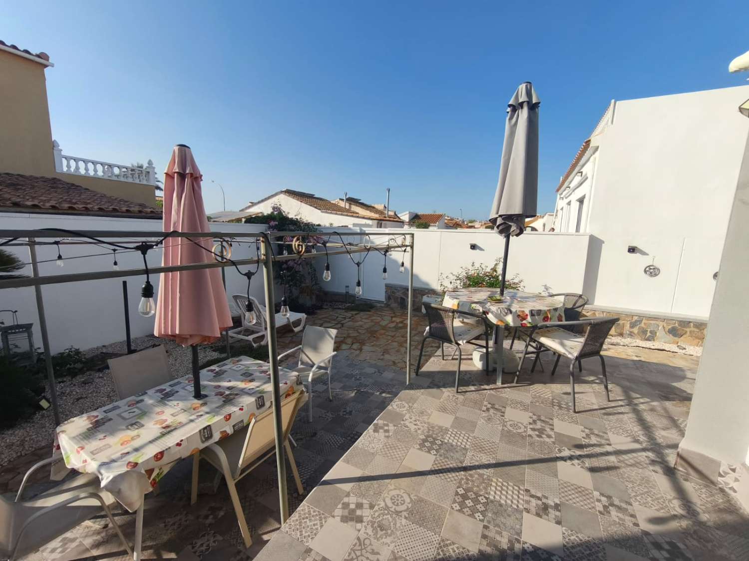 Espaciosa casa independiente de 3 habitaciones en el corazón de La Florida