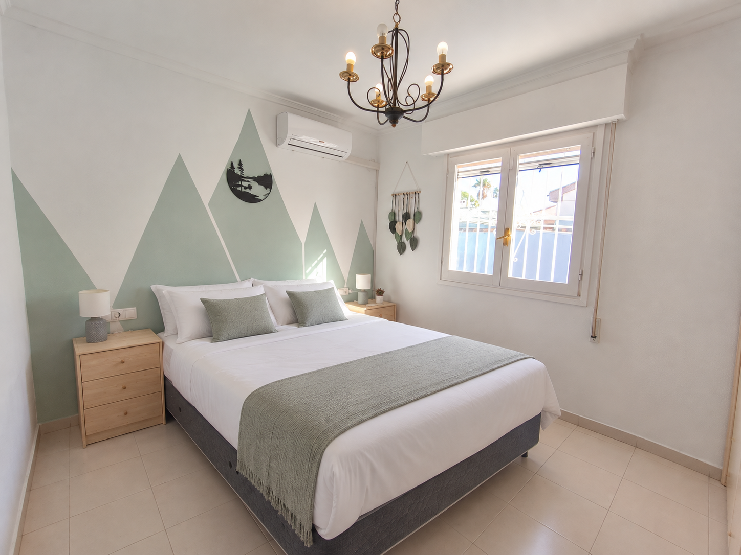 Espaciosa casa independiente de 3 habitaciones en el corazón de La Florida