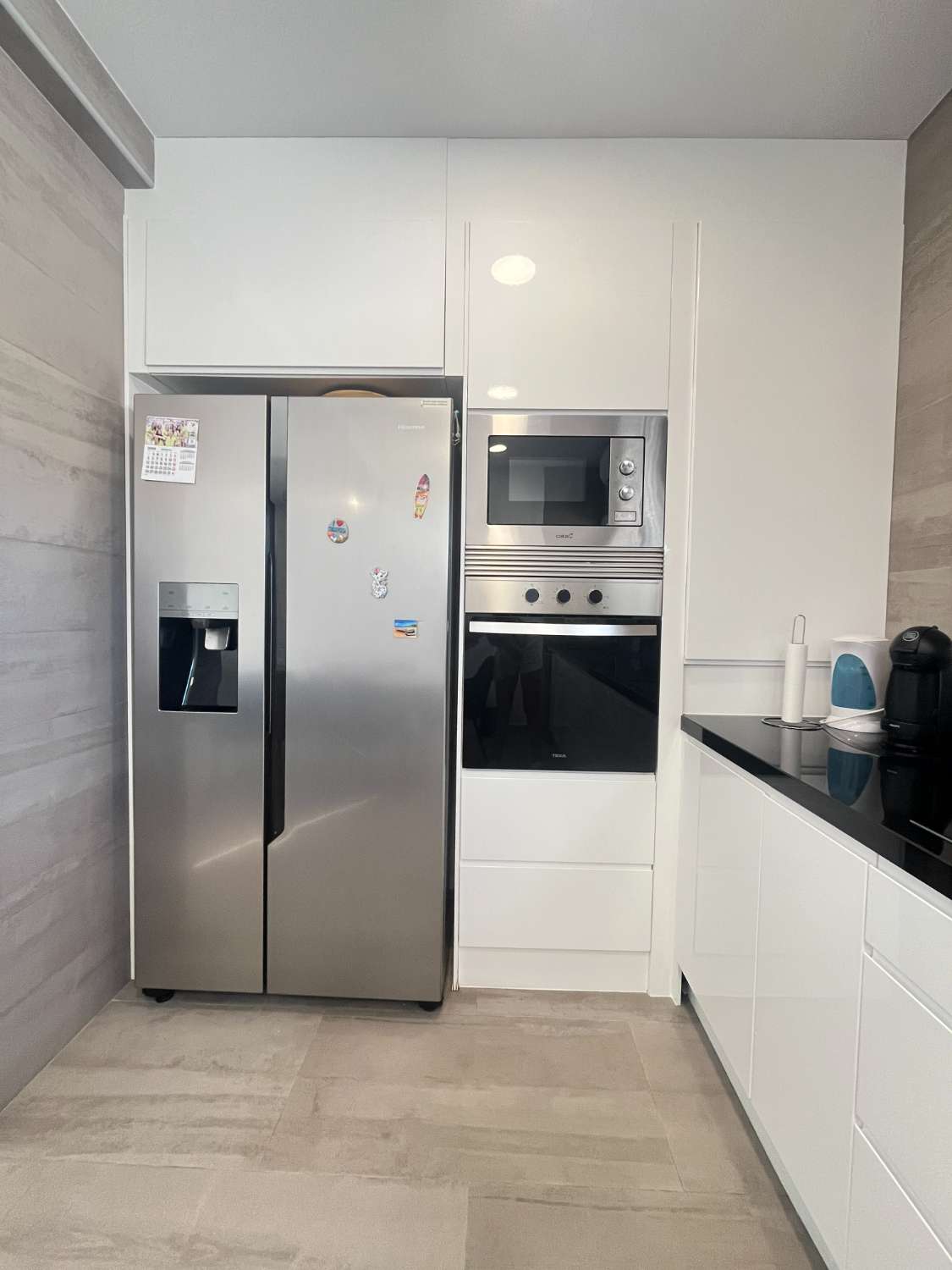Casa moderna de 3 dormitorios con piscina privada, jardín y solario