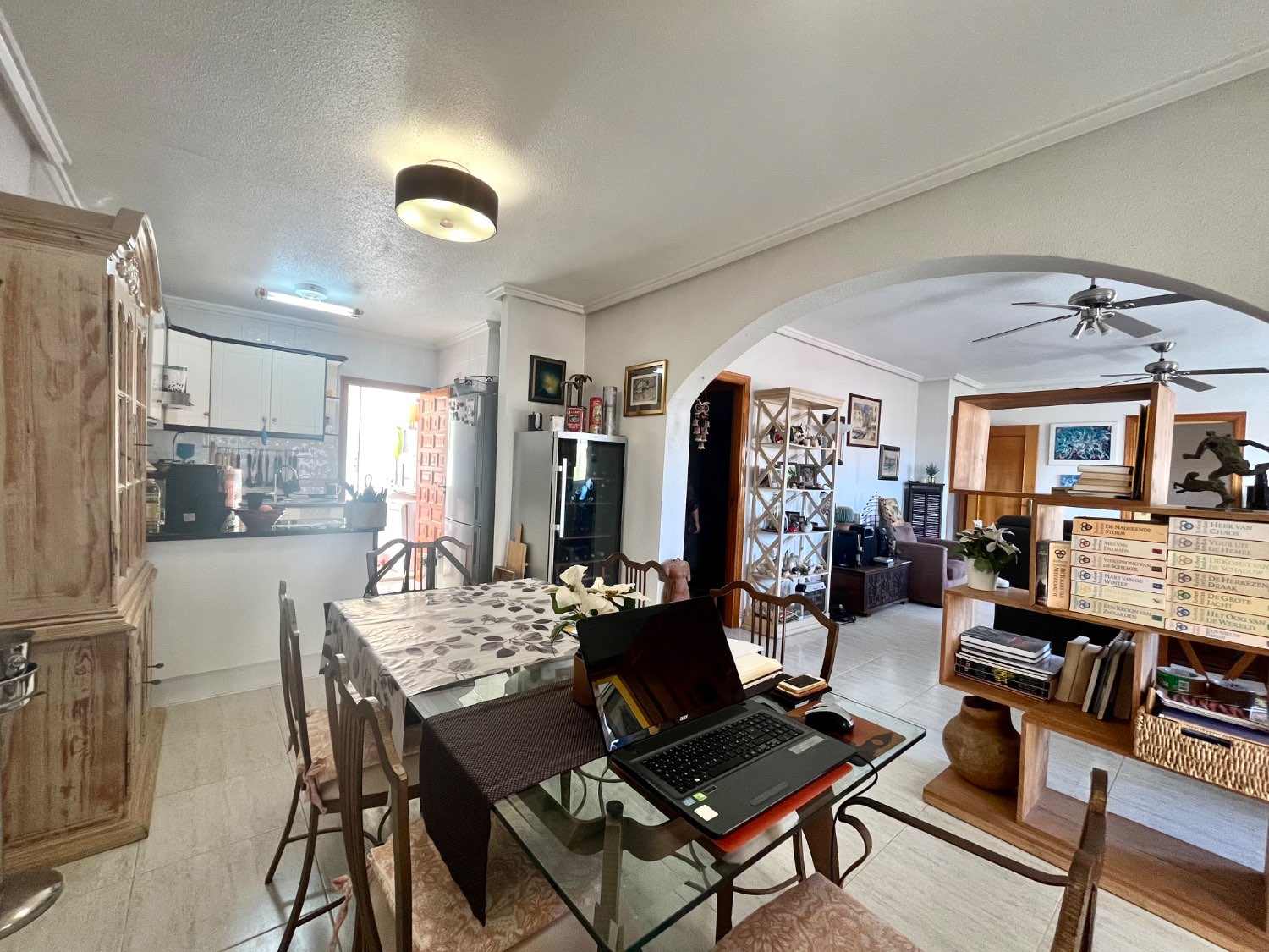 Apartamento muy espacioso de 4 habitaciones y 2 baños en La Florida