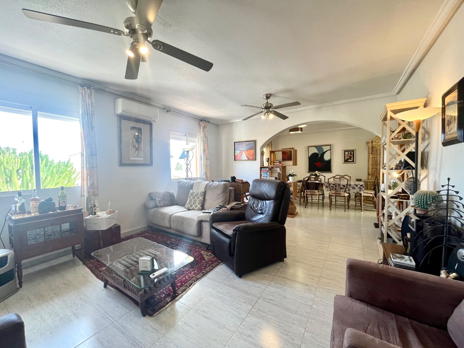 Apartamento muy espacioso de 4 habitaciones y 2 baños en La Florida