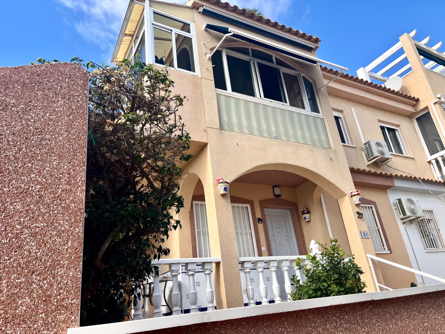 Apartamento muy espacioso de 4 habitaciones y 2 baños en La Florida