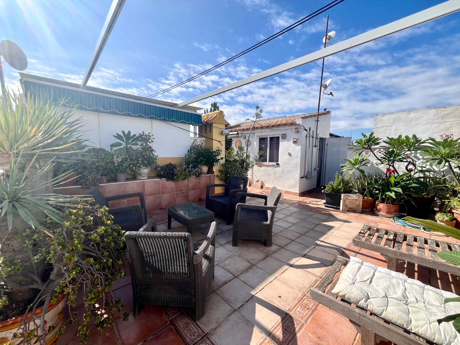 Apartamento muy espacioso de 4 habitaciones y 2 baños en La Florida