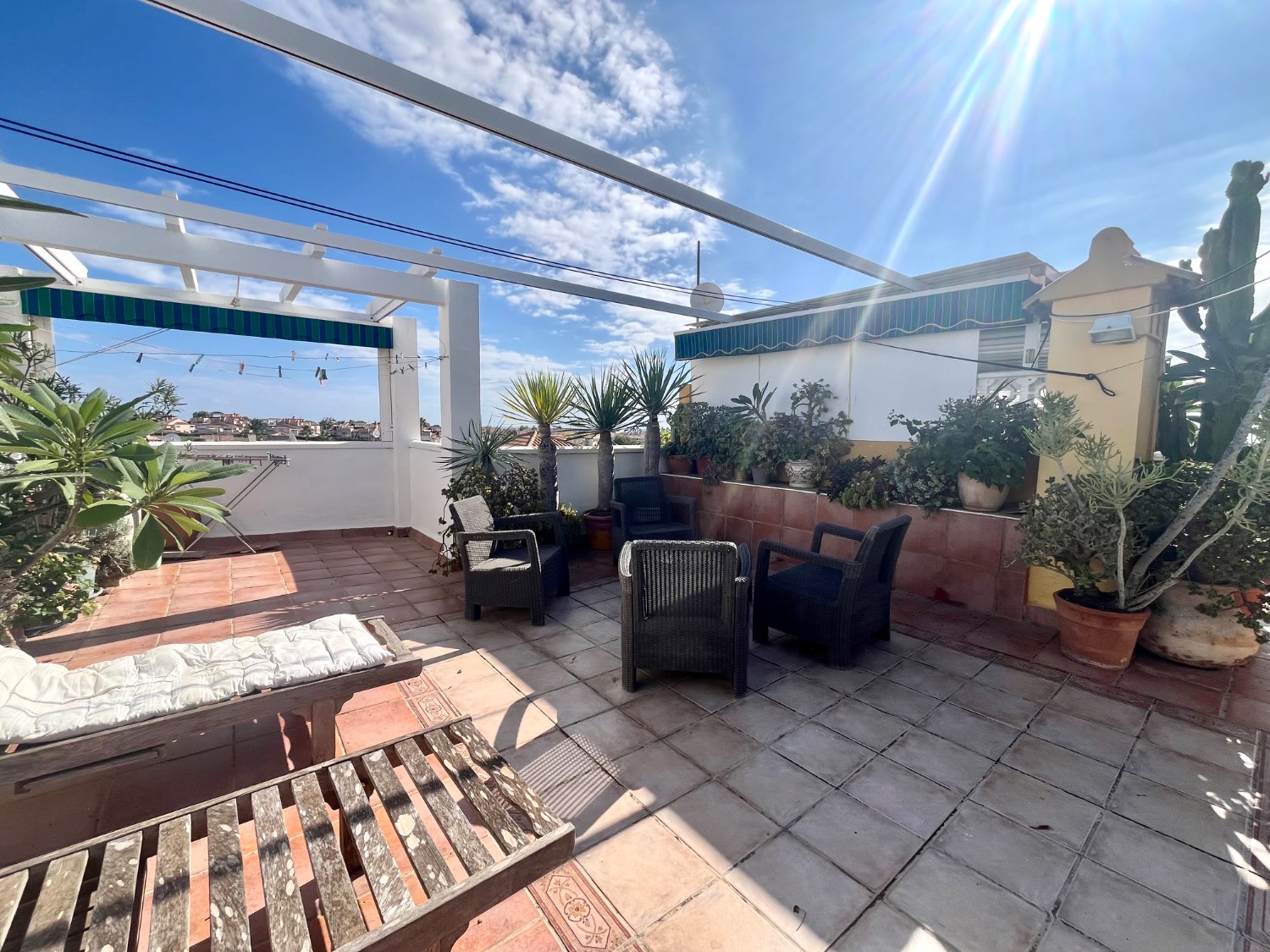 Apartamento muy espacioso de 4 habitaciones y 2 baños en La Florida
