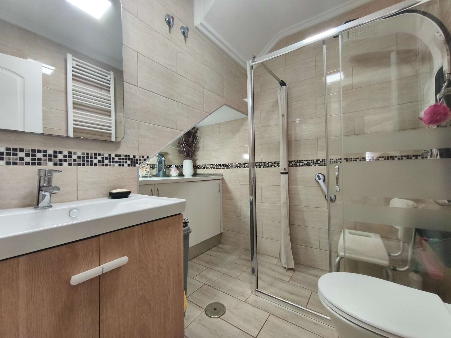 Casa en esquina de 2 dormitorios y 1 baño