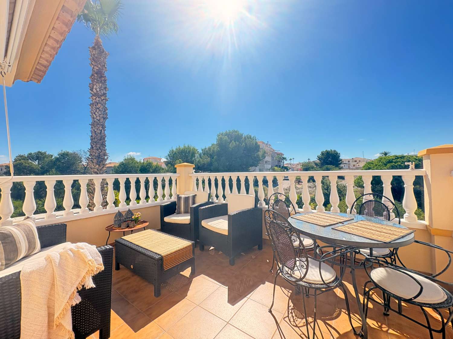 Precioso apartamento soleado con jardín orientado al sur.