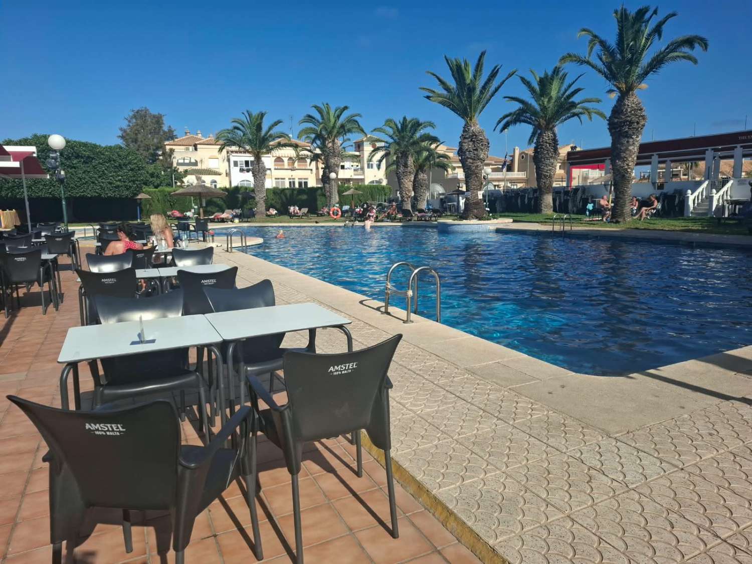 Apartamento con 1 dormitorio, 1 baño y terraza acristalada en Los Almendros, La Florida – Orihuela Costa