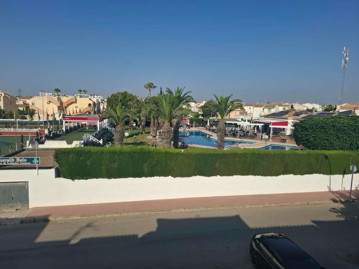 Apartamento con 1 dormitorio, 1 baño y terraza acristalada en Los Almendros, La Florida – Orihuela Costa