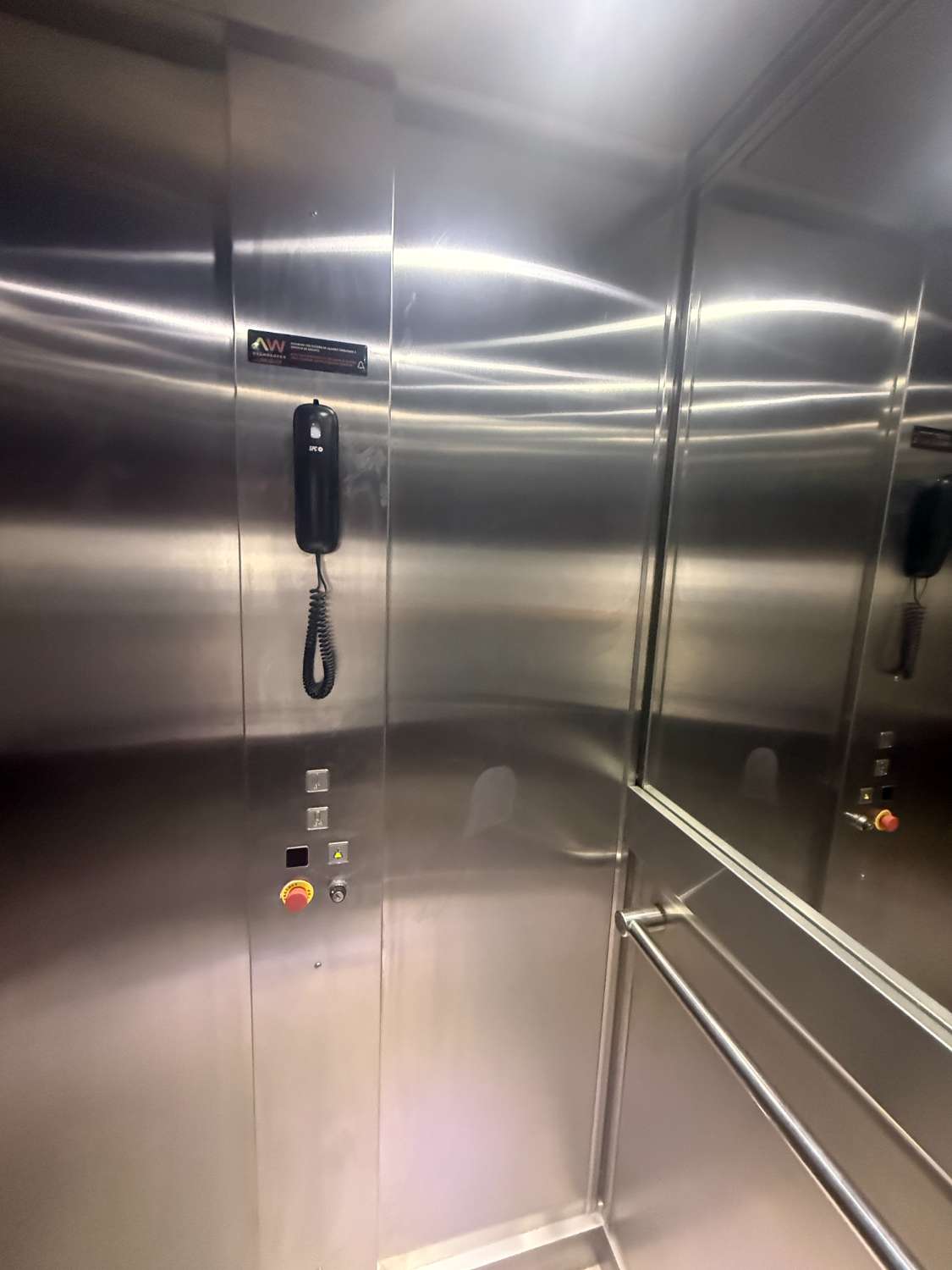 Apartamento con 2 dormitorios, 2 baños, gran terraza y solárium en Punta Prima – Torrevieja