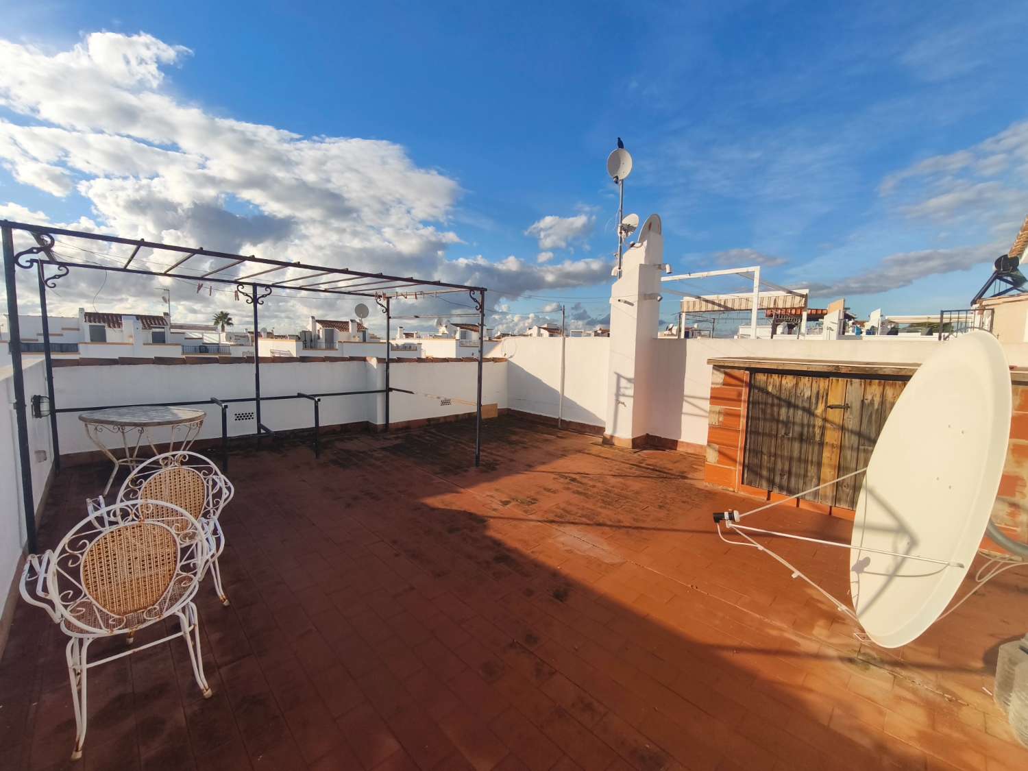 Apartamento en planta alta de 3 dormitorios con solarium privado