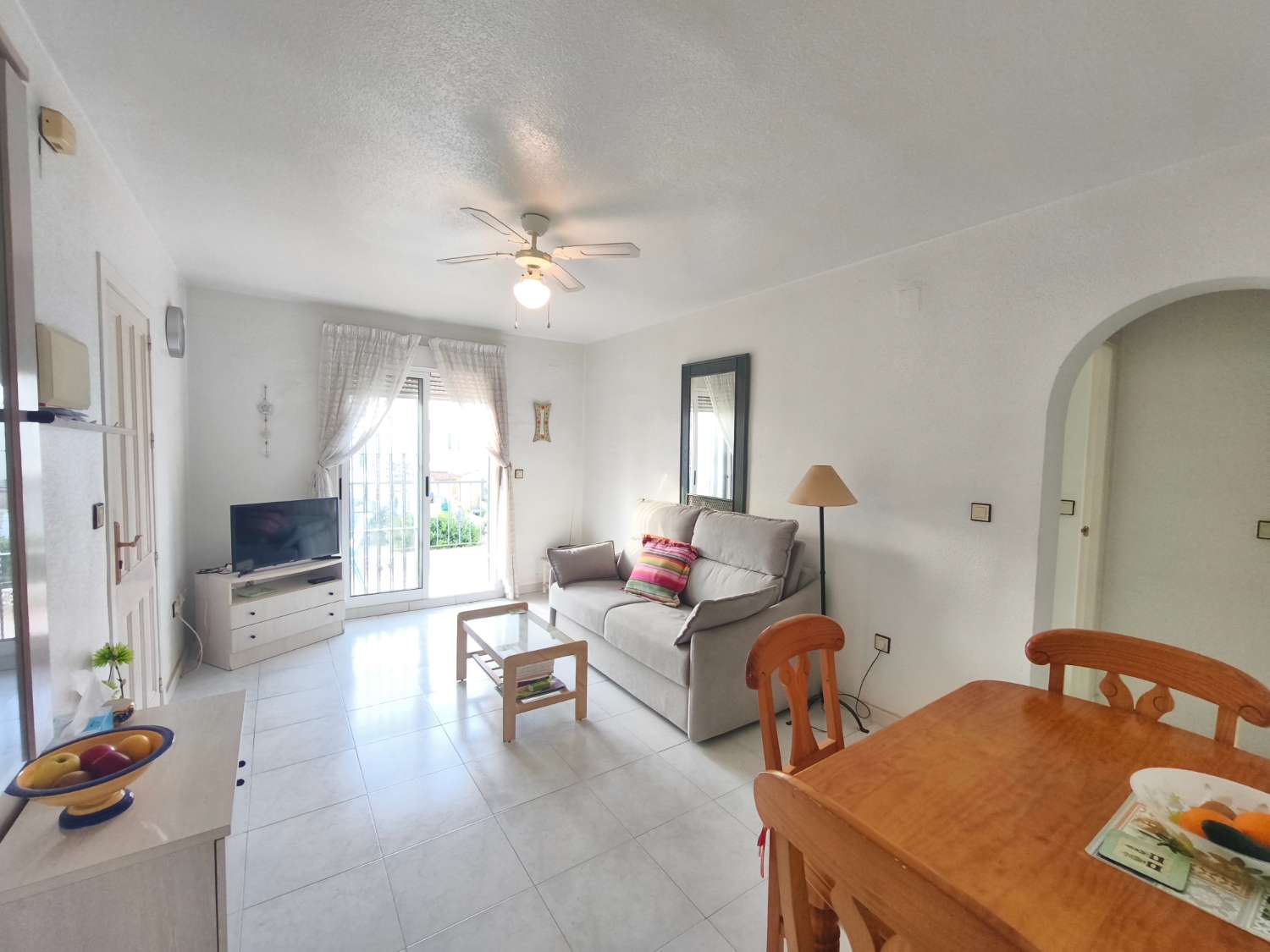 Apartamento en planta alta de 3 dormitorios con solarium privado