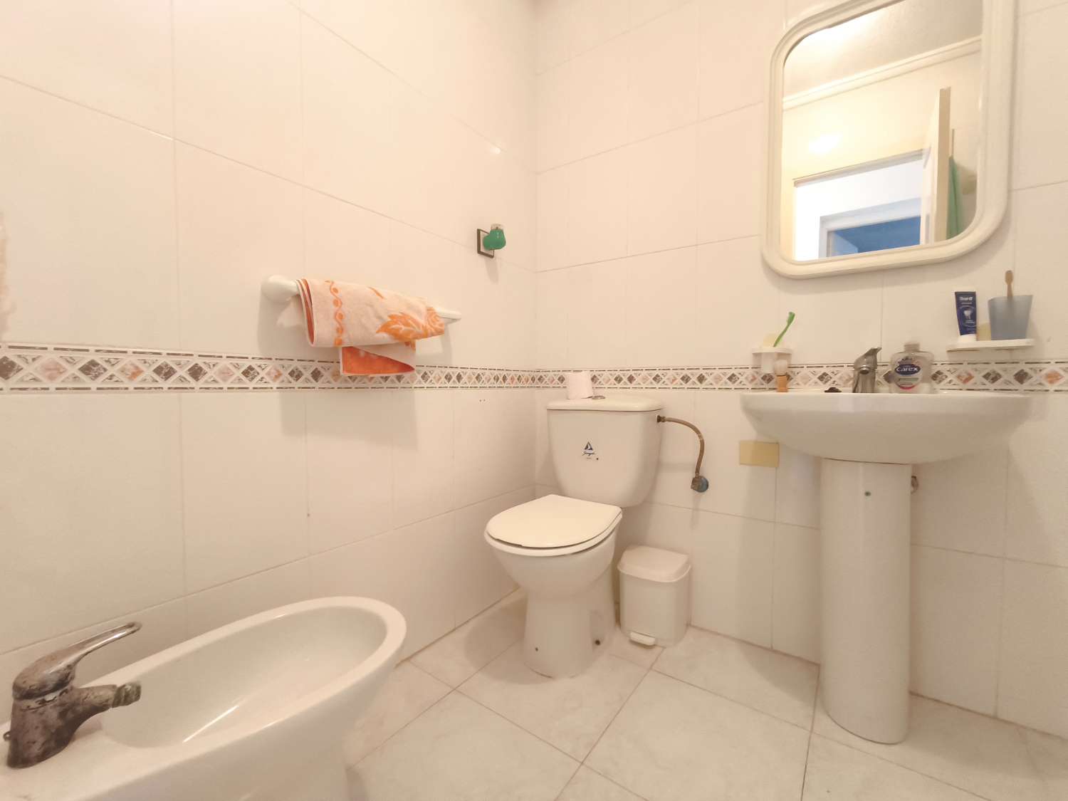 Apartamento en planta alta de 3 dormitorios con solarium privado