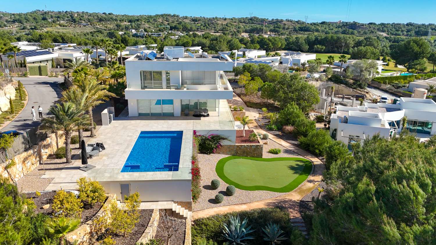 Villa de lujo de 5 habitaciones con piscina privada en Las Colinas Golf