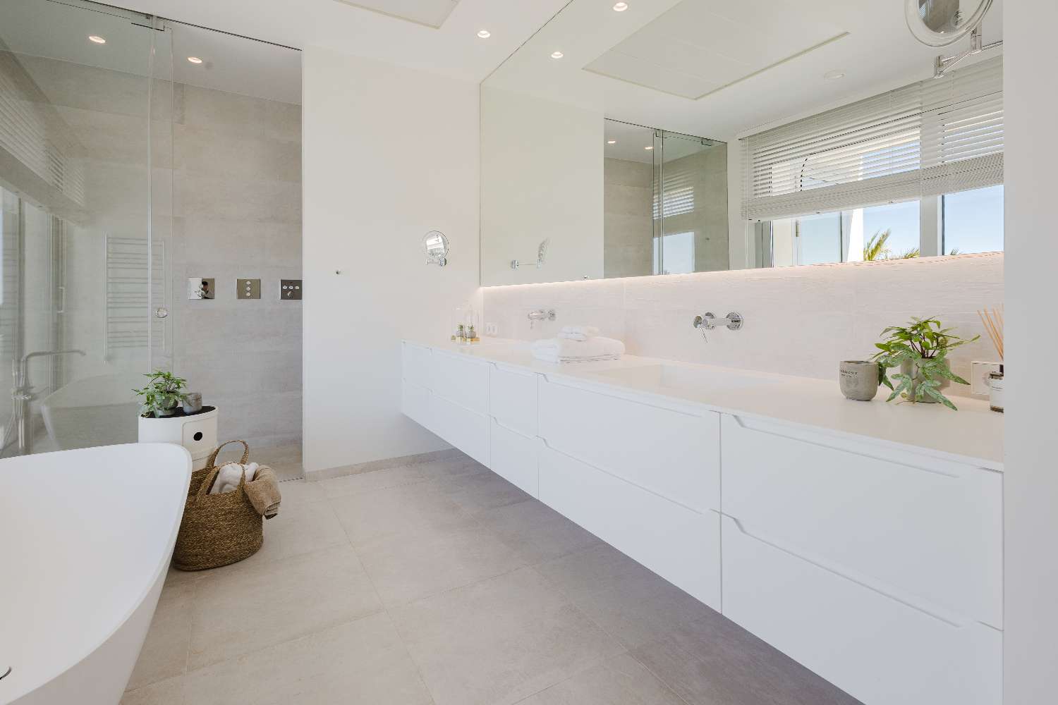 Villa de lujo de 5 habitaciones con piscina privada en Las Colinas Golf