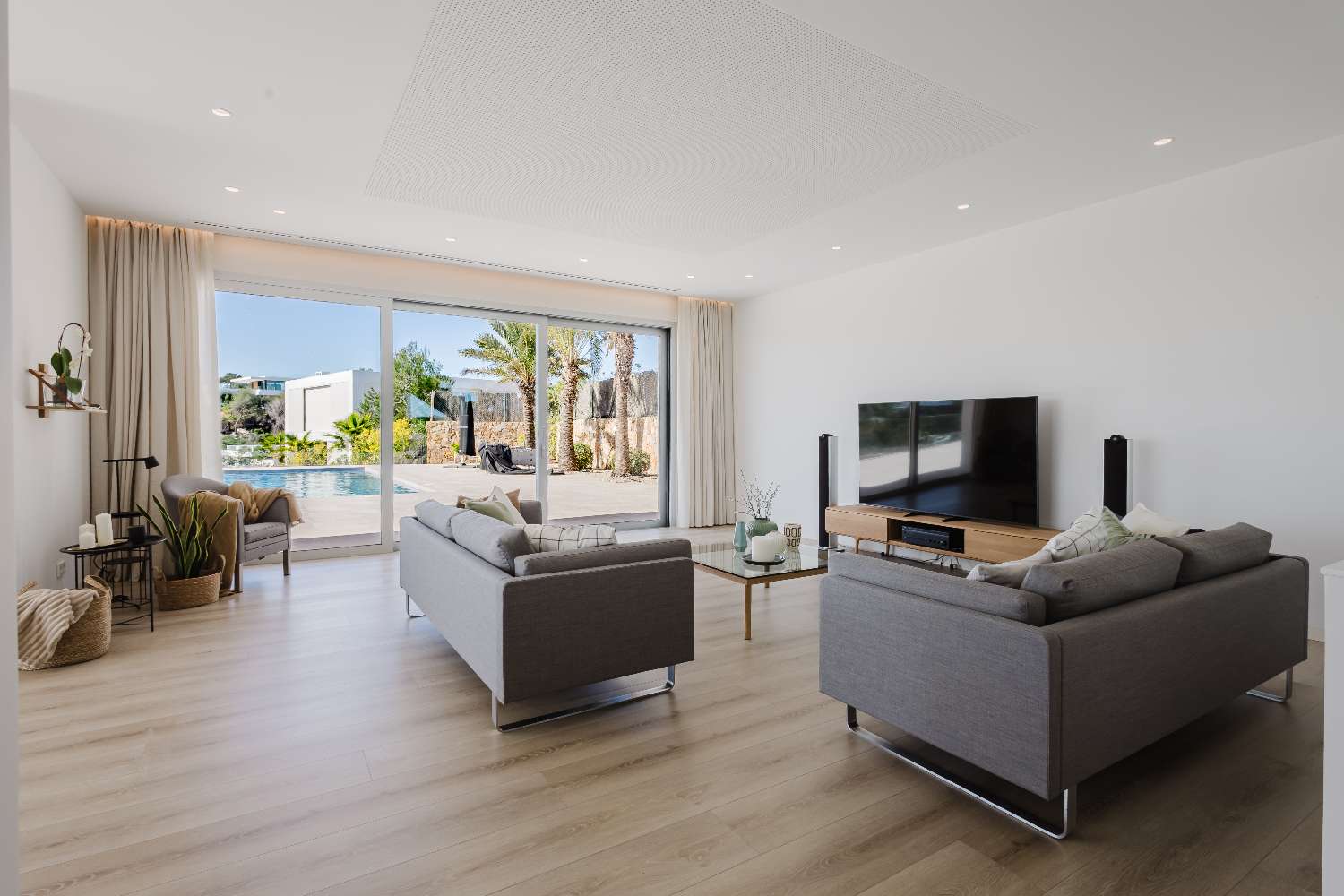 Villa de lujo de 5 habitaciones con piscina privada en Las Colinas Golf