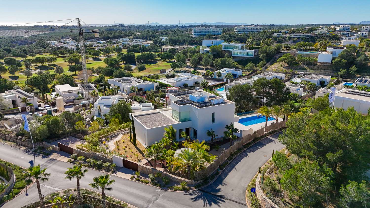 Villa de lujo de 5 habitaciones con piscina privada en Las Colinas Golf