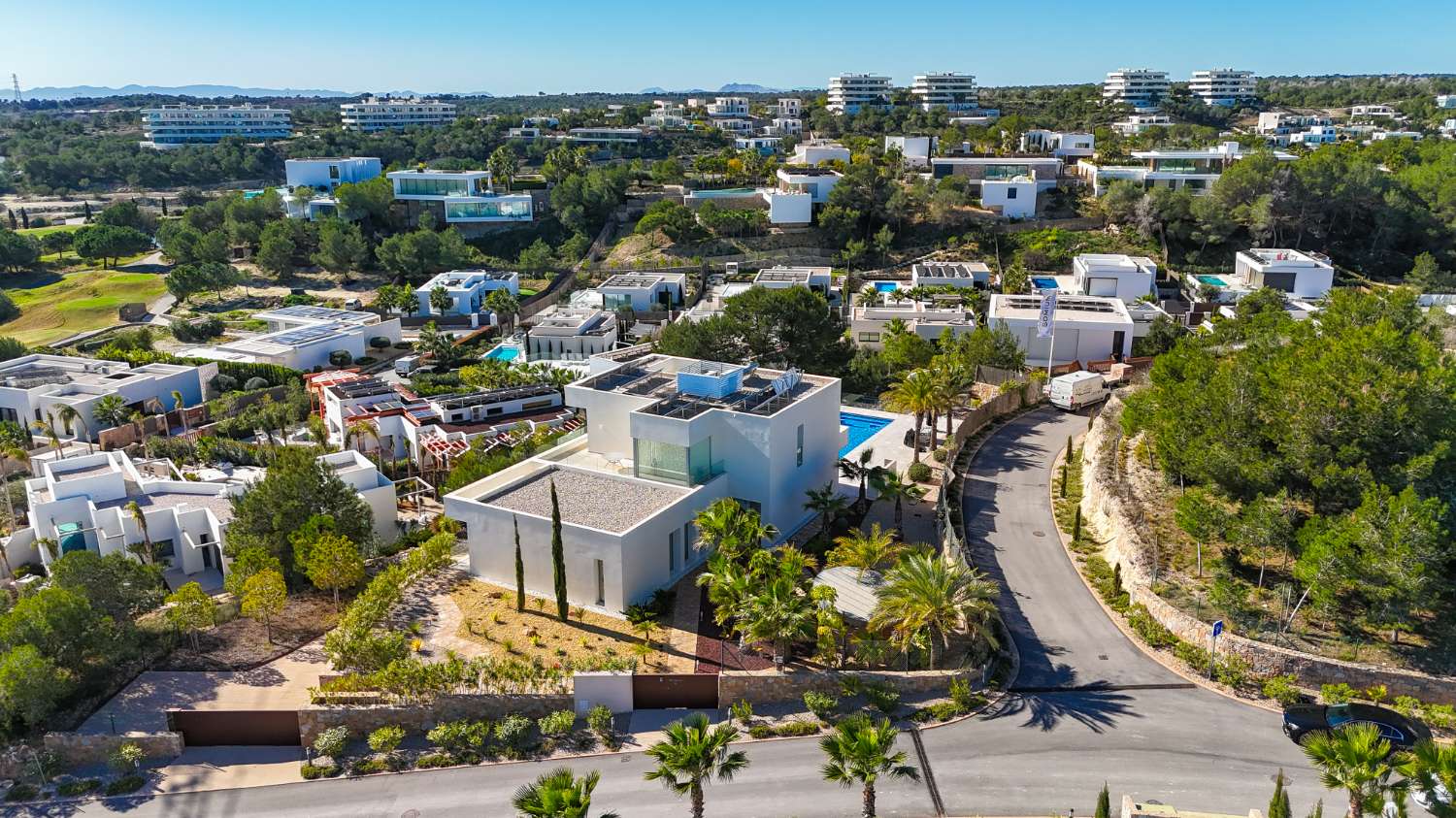 Villa de lujo de 5 habitaciones con piscina privada en Las Colinas Golf
