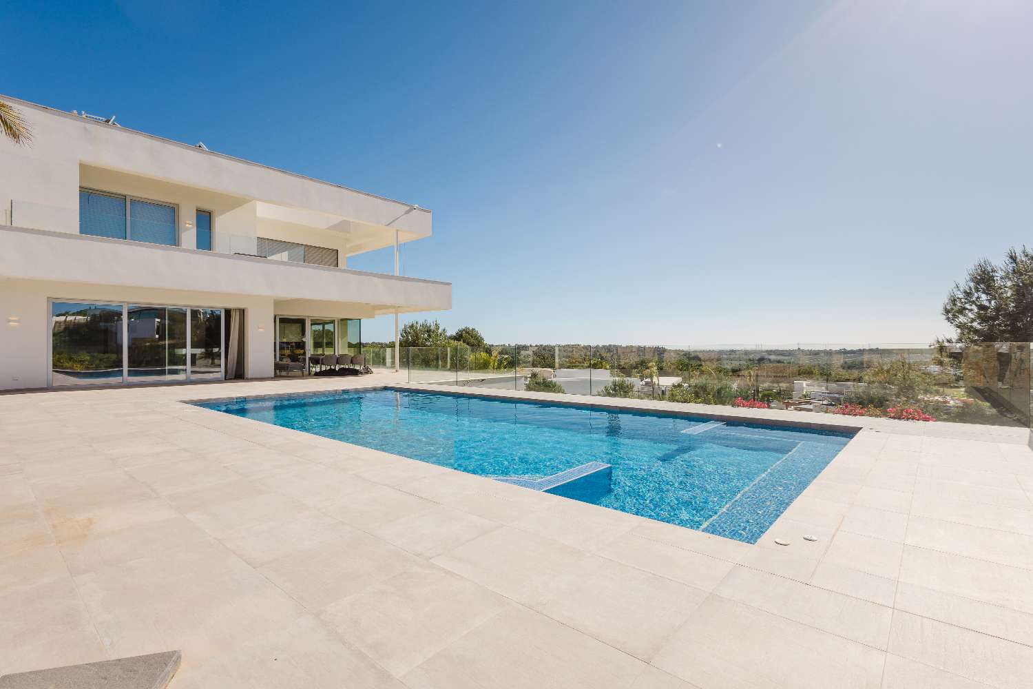 Villa de lujo de 5 habitaciones con piscina privada en Las Colinas Golf