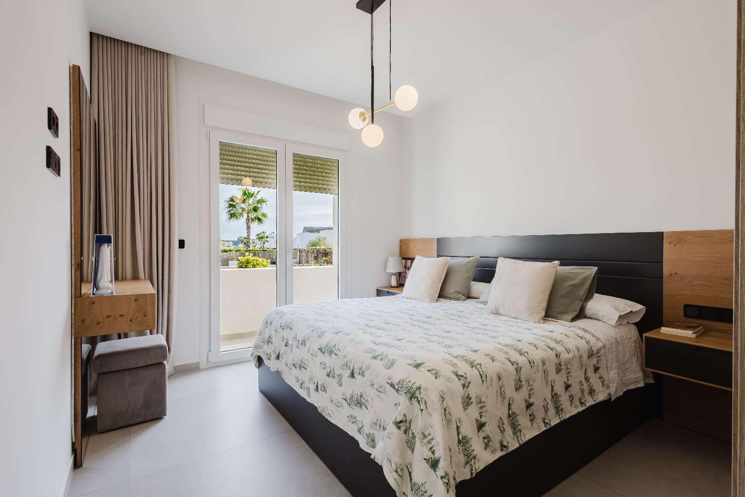 Villa moderna de lujo de 4 habitaciones con piscina privada en La Finca Golf Resort