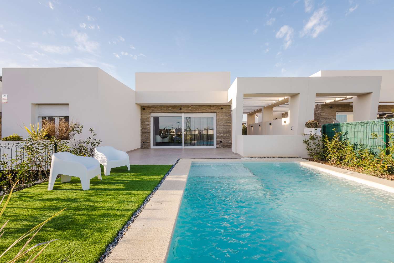 Villa moderna de lujo de 4 habitaciones con piscina privada en La Finca Golf Resort