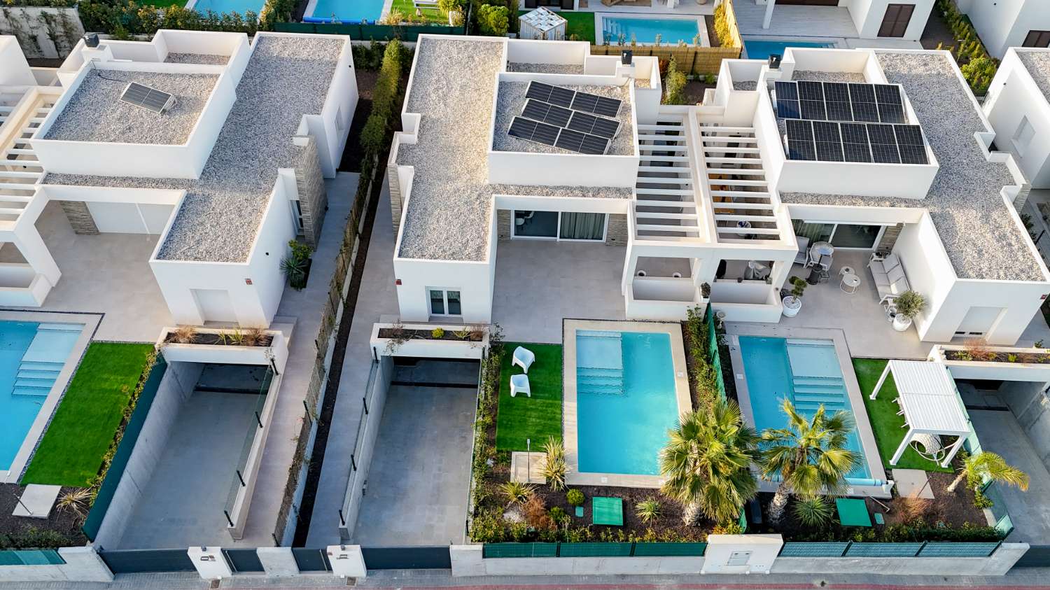 Villa moderna de lujo de 4 habitaciones con piscina privada en La Finca Golf Resort