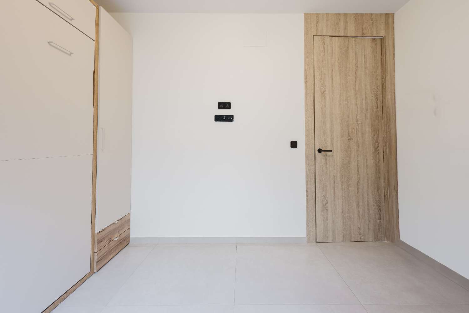 Villa moderna de lujo de 4 habitaciones con piscina privada en La Finca Golf Resort