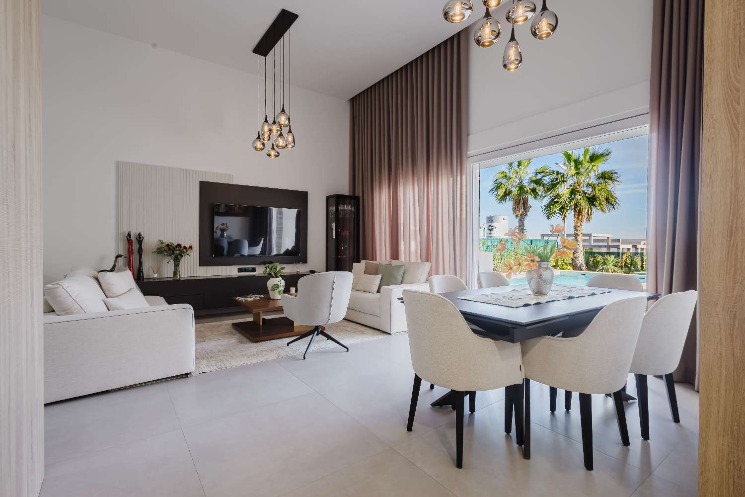Villa moderna de lujo de 4 habitaciones con piscina privada en La Finca Golf Resort