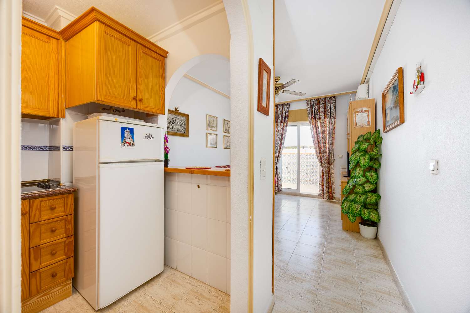 Piso céntrico en Torrevieja con garaje y piscina comunitaria