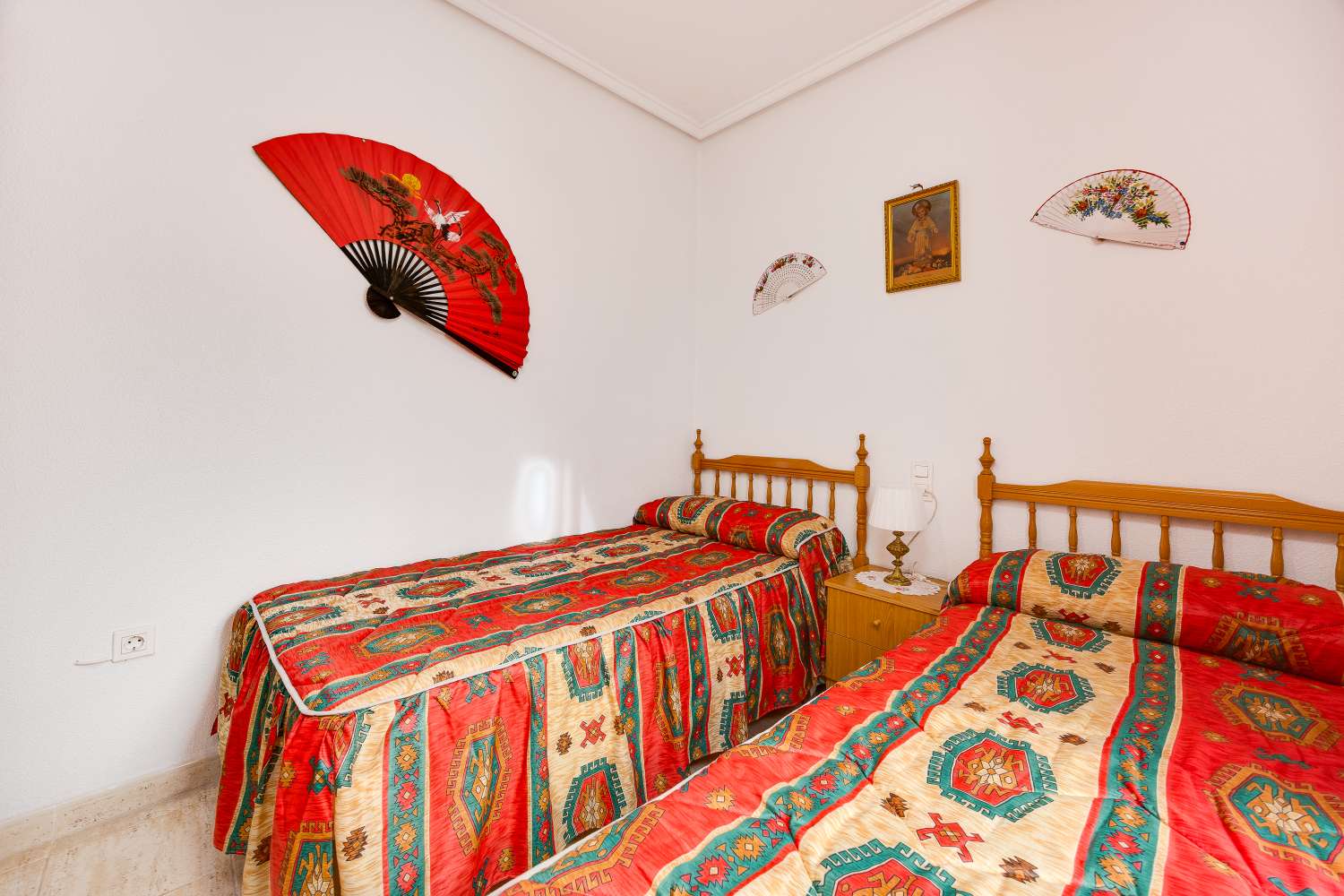 Piso céntrico en Torrevieja con garaje y piscina comunitaria
