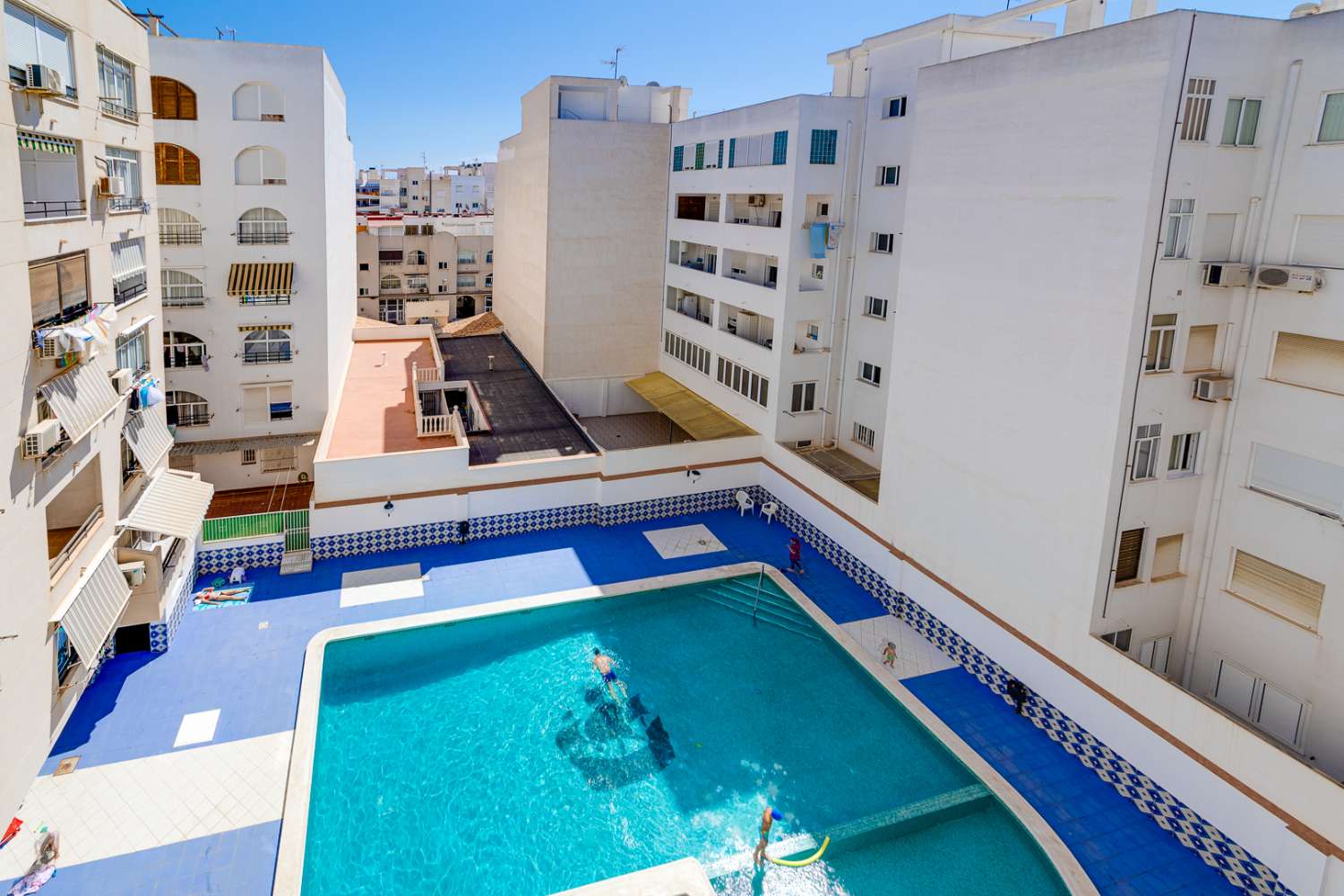 Piso con orientación sur a 500 metros de la playa