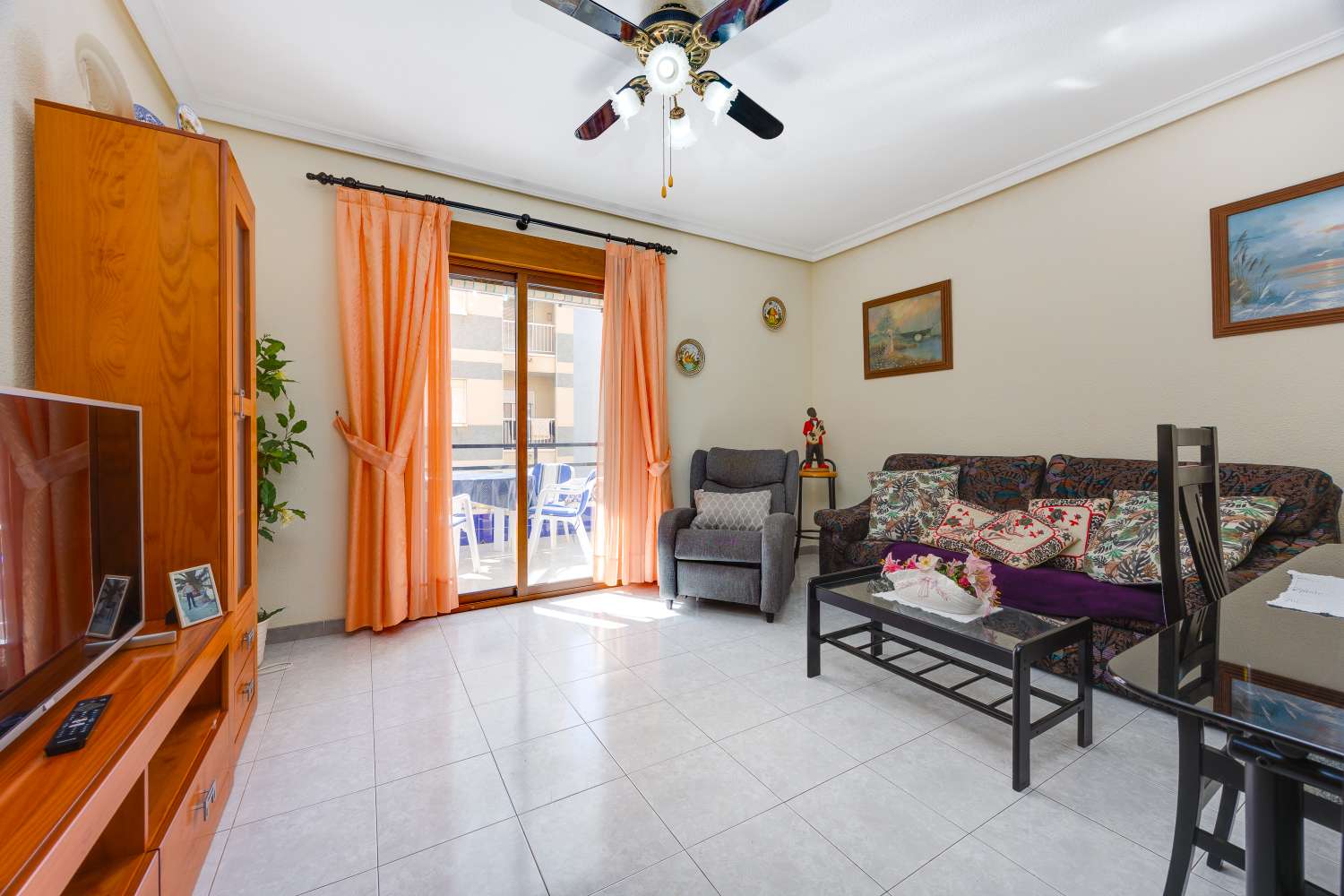 Piso con orientación sur a 500 metros de la playa