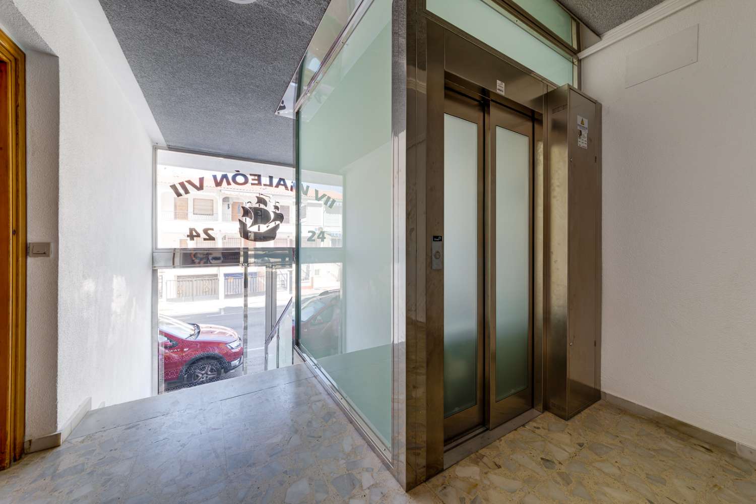 Piso con orientación sur a 500 metros de la playa