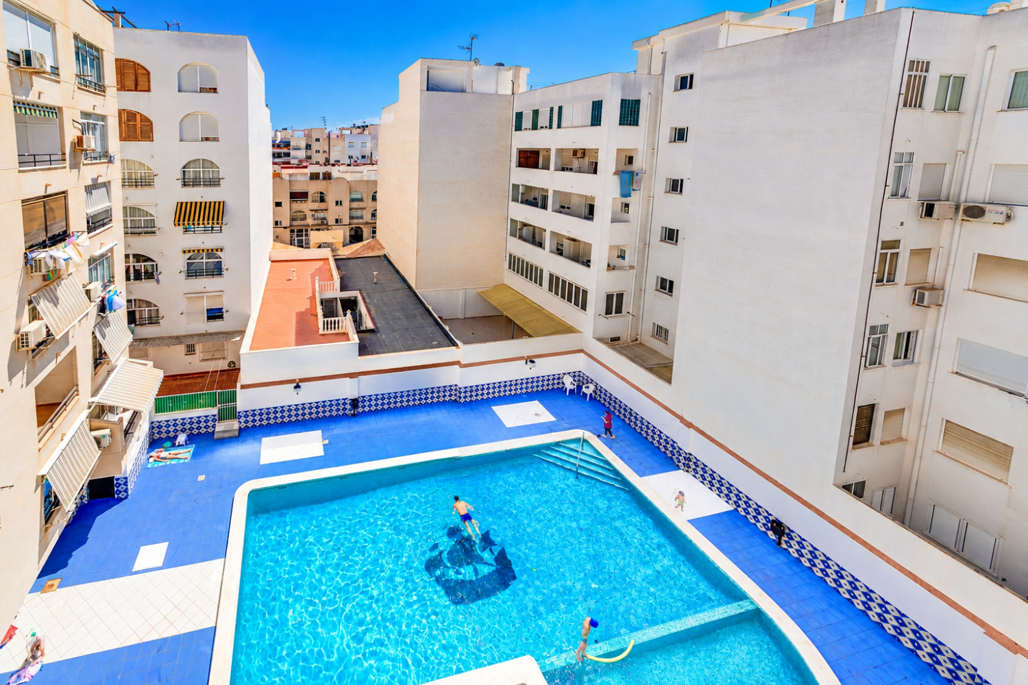 Piso con orientación sur a 500 metros de la playa