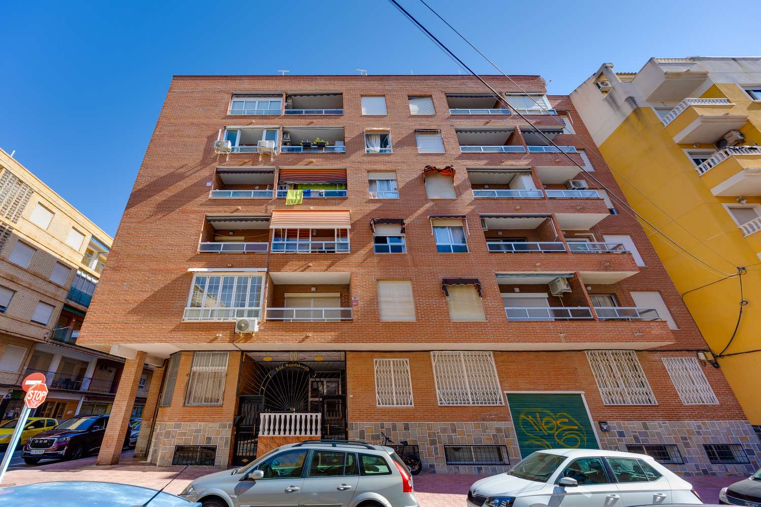 Piso de 2 dormitorios con orientación sur en Torrevieja