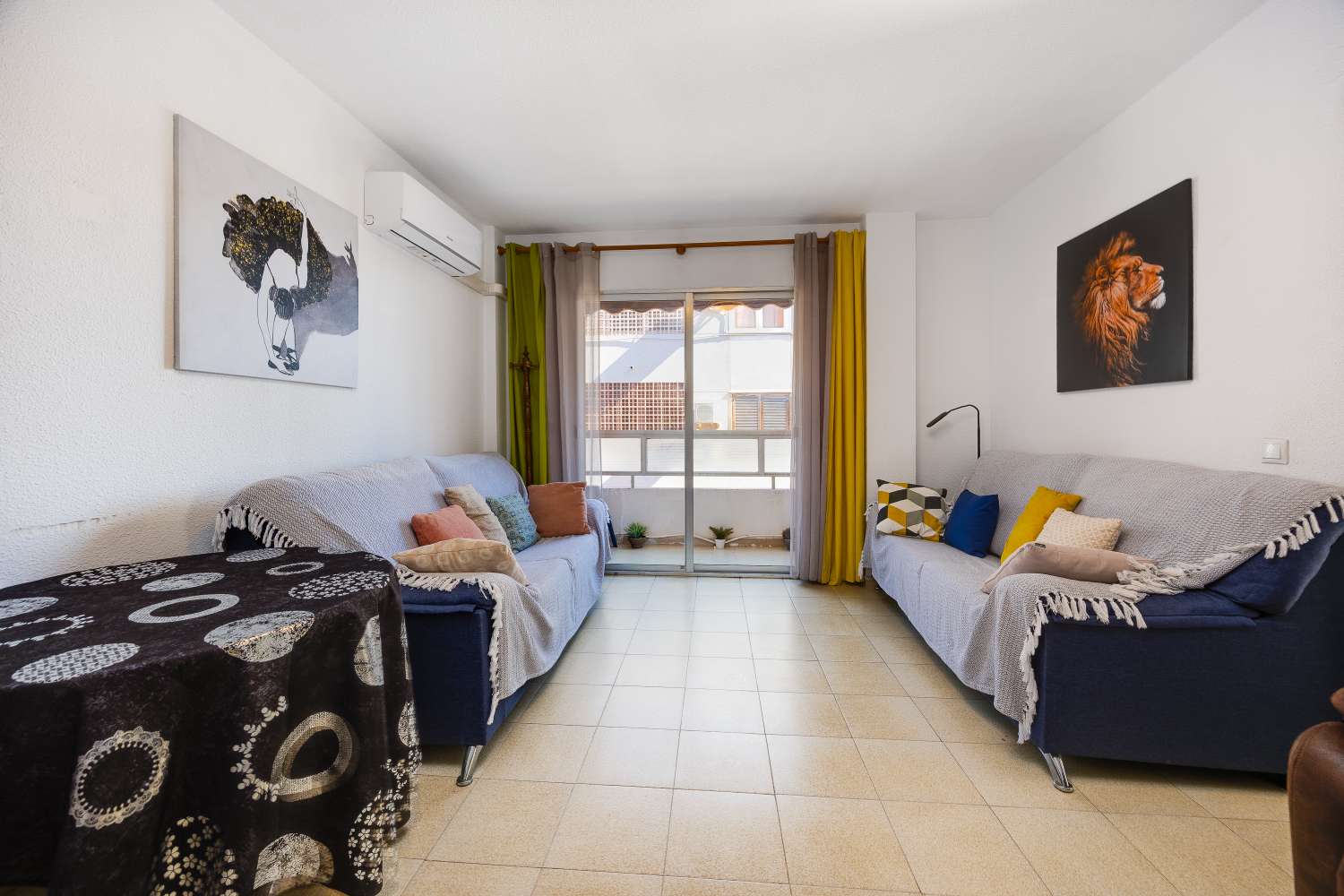 Piso de 2 dormitorios con orientación sur en Torrevieja