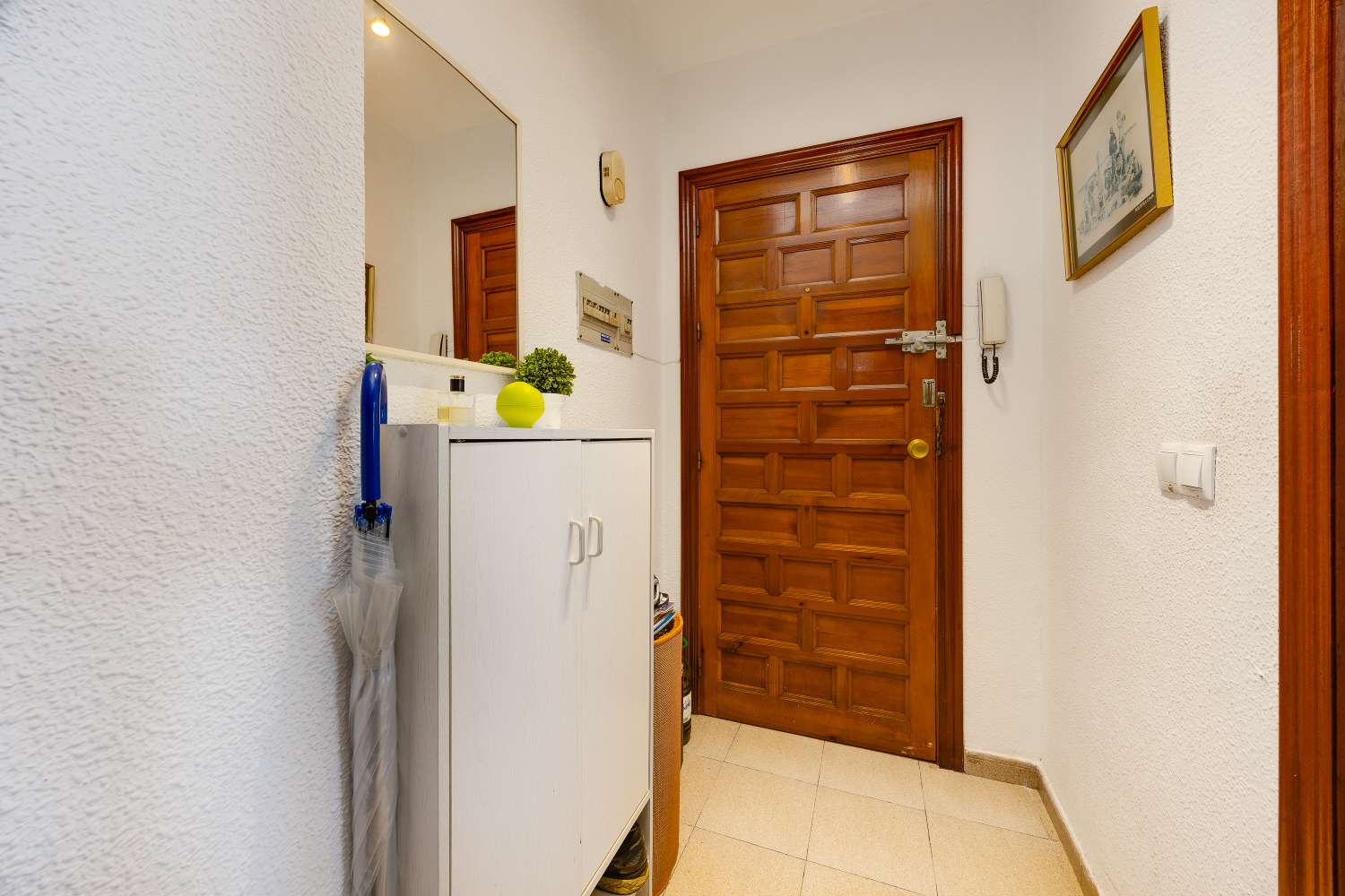 Piso de 2 dormitorios con orientación sur en Torrevieja