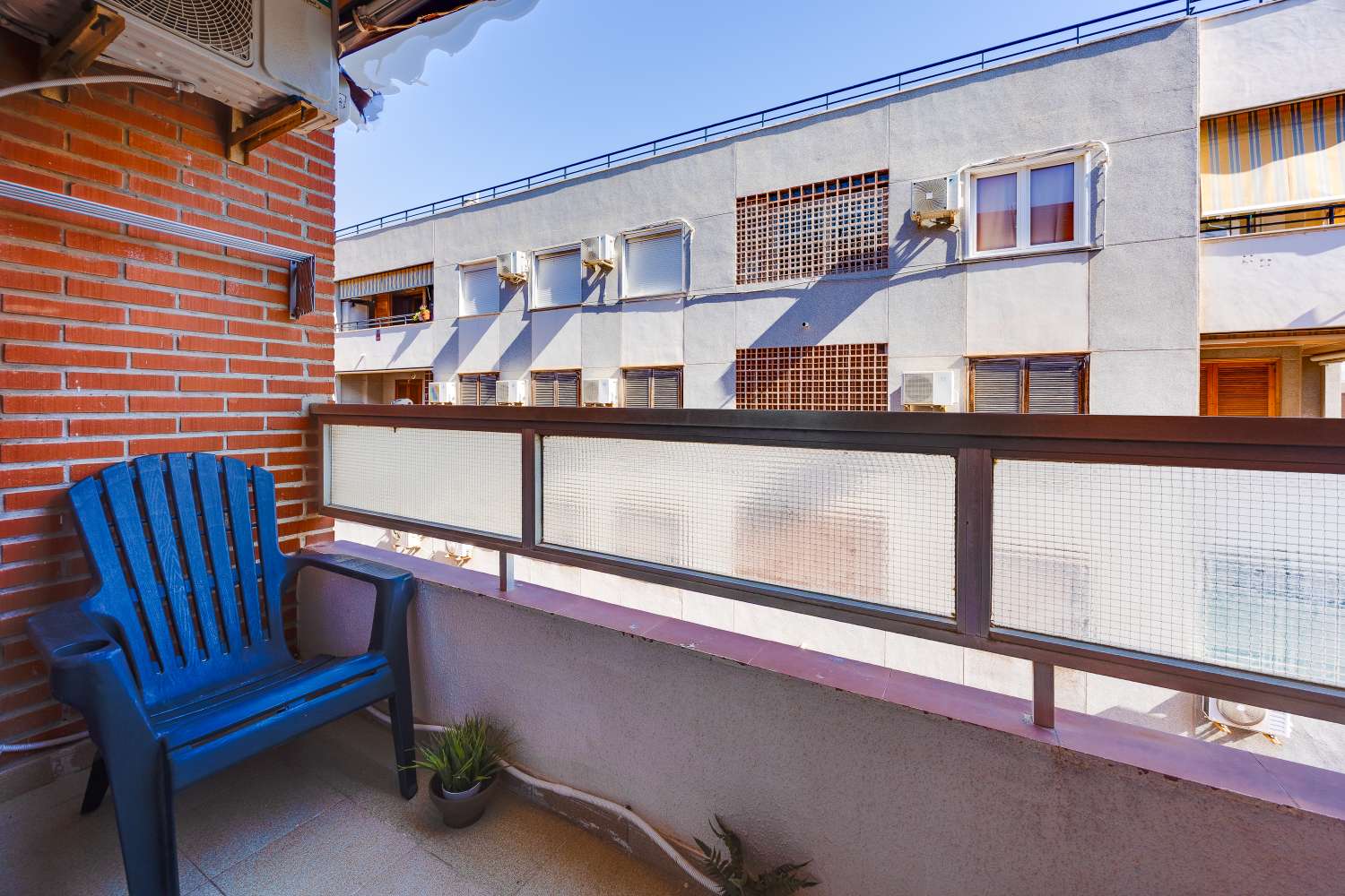 Piso de 2 dormitorios con orientación sur en Torrevieja