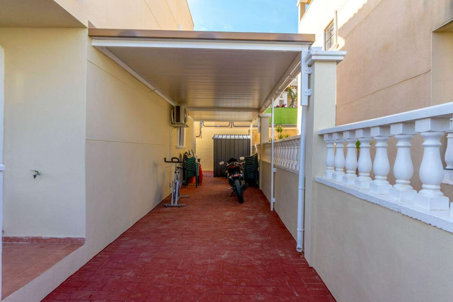 Charming 3-Bedroom Detached Villa with Private Terraces in Las Filipinas