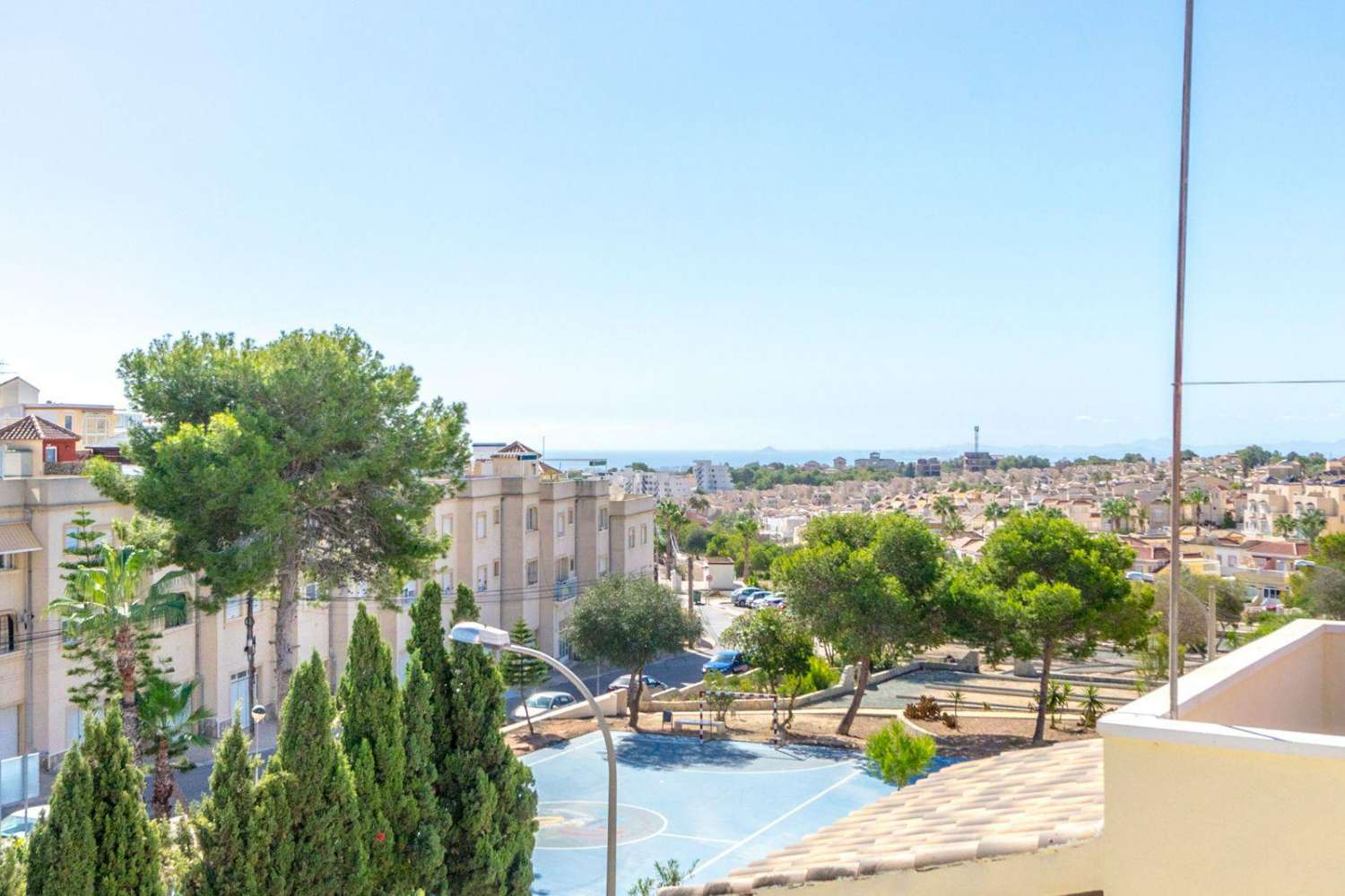 Charming 3-Bedroom Detached Villa with Private Terraces in Las Filipinas