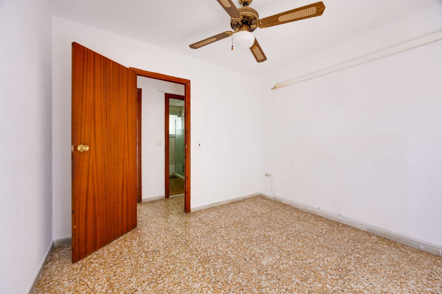 South-Facing 3-Bedroom Apartment with Sea Views, Just 100 Metres from the Beach