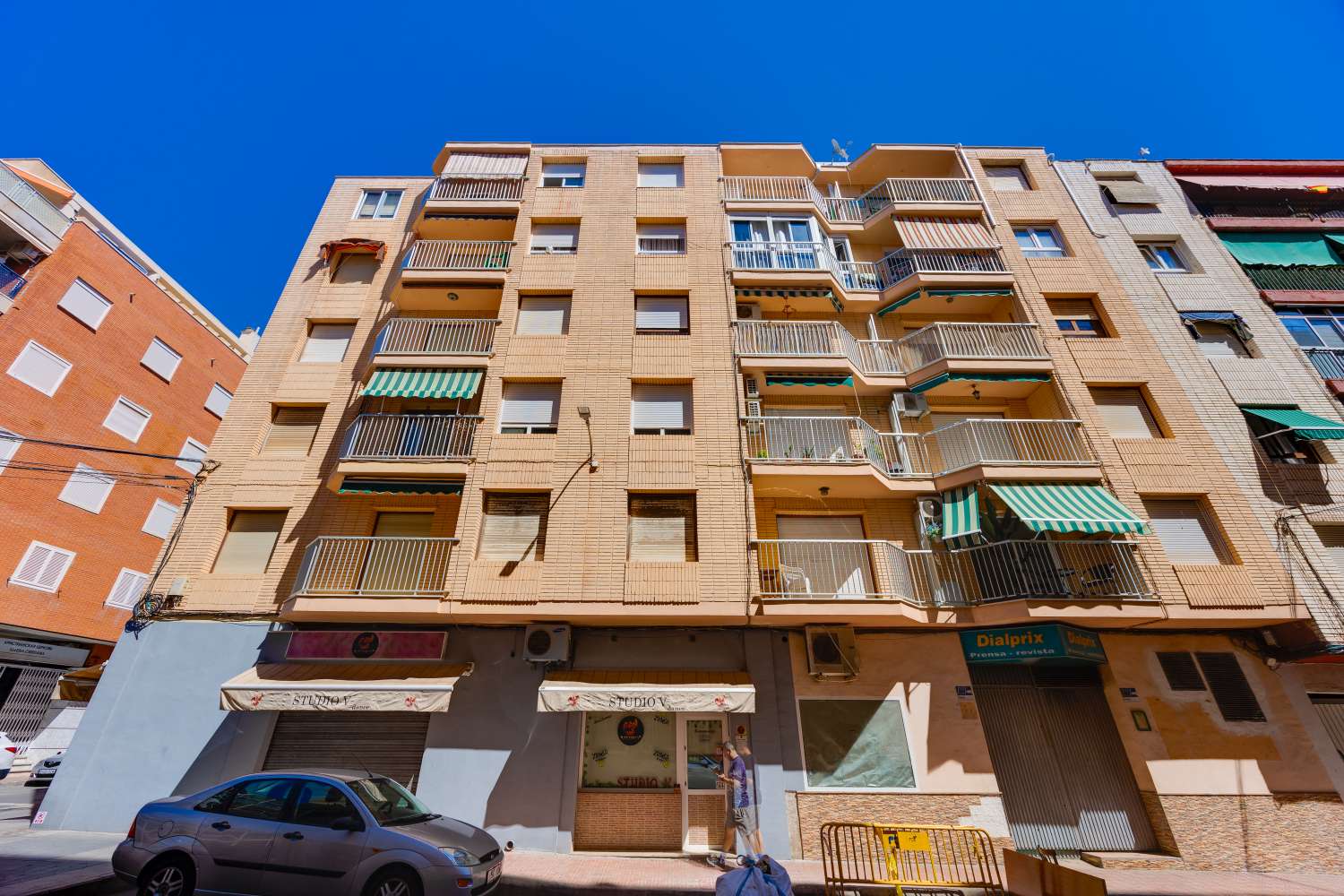 South-Facing 3-Bedroom Apartment with Sea Views, Just 100 Metres from the Beach