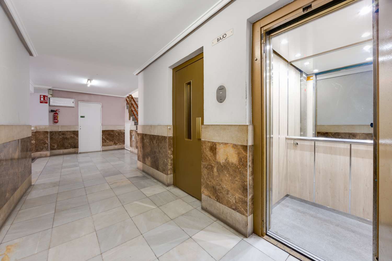 South-Facing 3-Bedroom Apartment with Sea Views, Just 100 Metres from the Beach