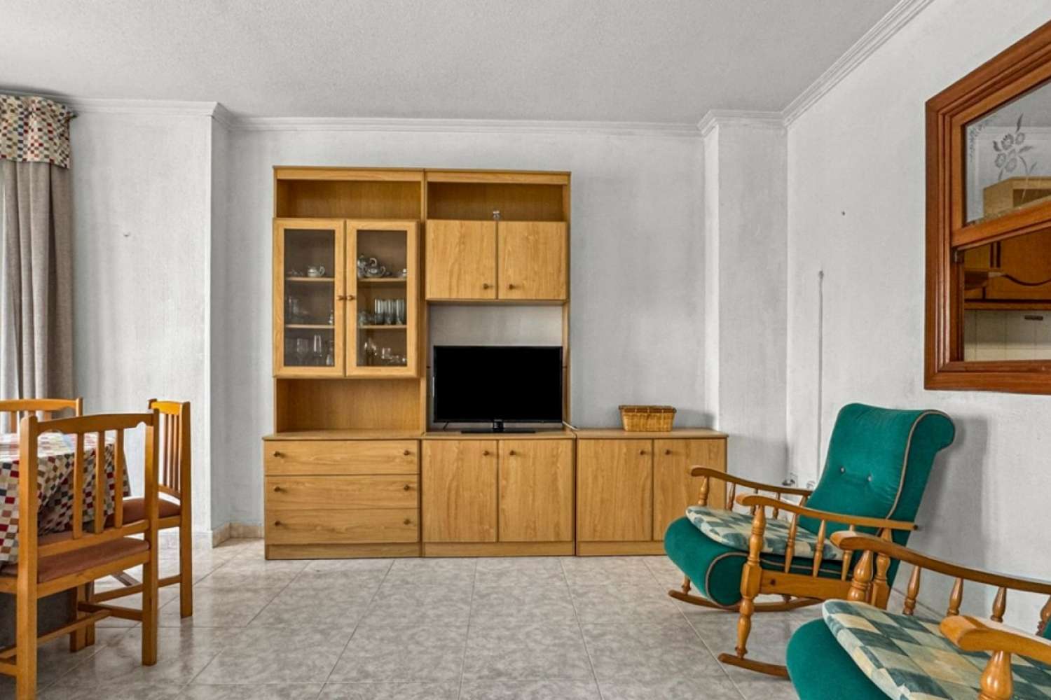 Spacious 3-Bedroom Seafront Apartment with Mediterranean Views