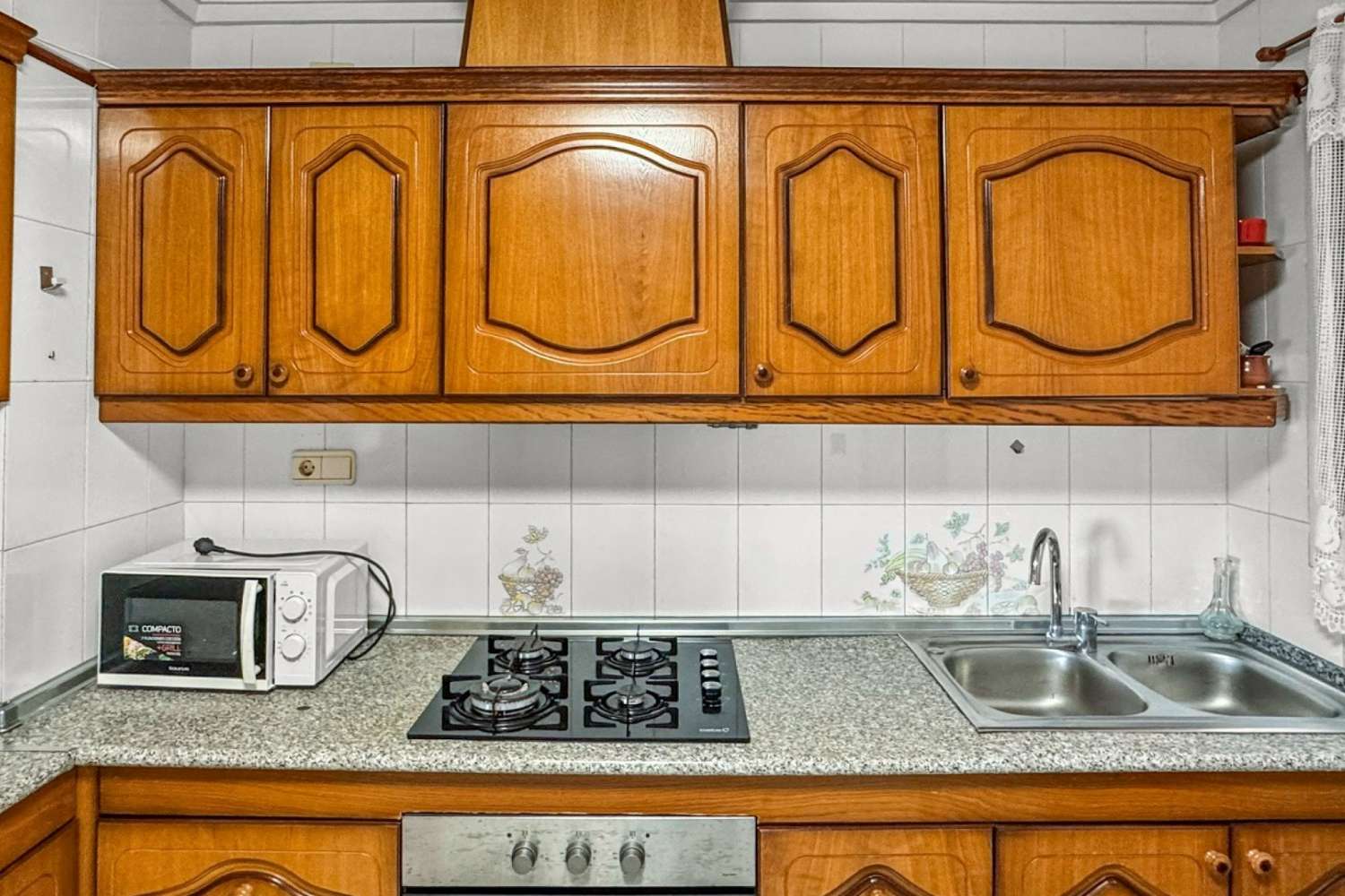 Spacious 3-Bedroom Seafront Apartment with Mediterranean Views