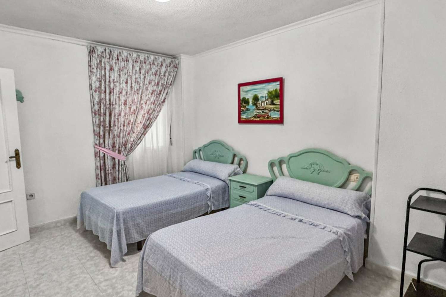 Spacious 3-Bedroom Seafront Apartment with Mediterranean Views