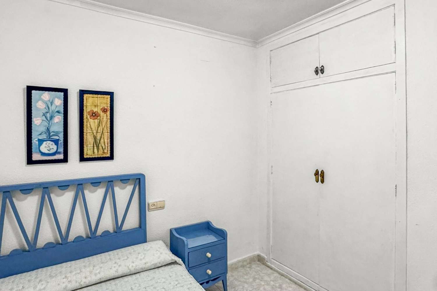 Spacious 3-Bedroom Seafront Apartment with Mediterranean Views