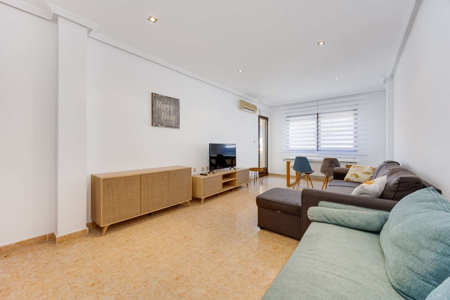 Spacious 3-Bedroom Apartment with Communal Pool & Garage in San Miguel de Salinas