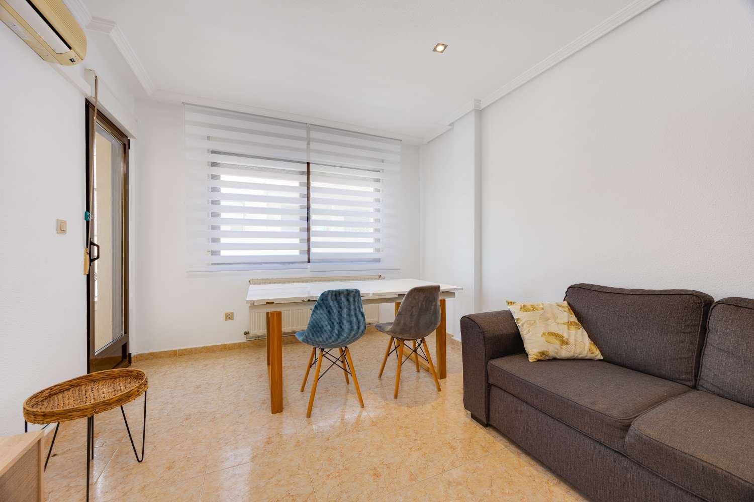 Spacious 3-Bedroom Apartment with Communal Pool & Garage in San Miguel de Salinas