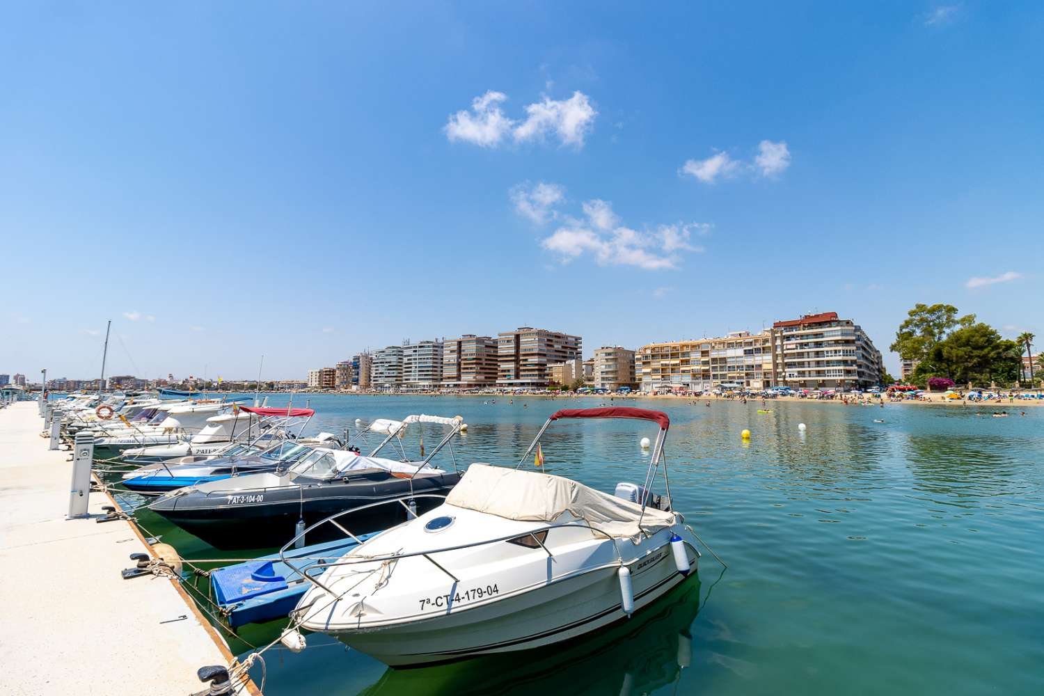 Beachfront Apartment with Direct Sea Views in Playa del Acequión, Torrevieja